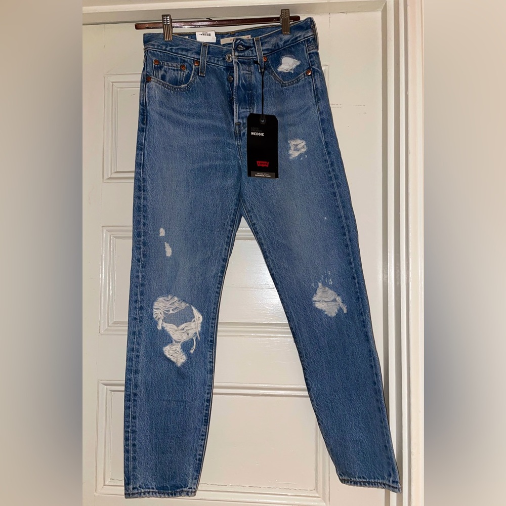 NWT Levi’s Wedgie High Rise Tapered Leg Jeans